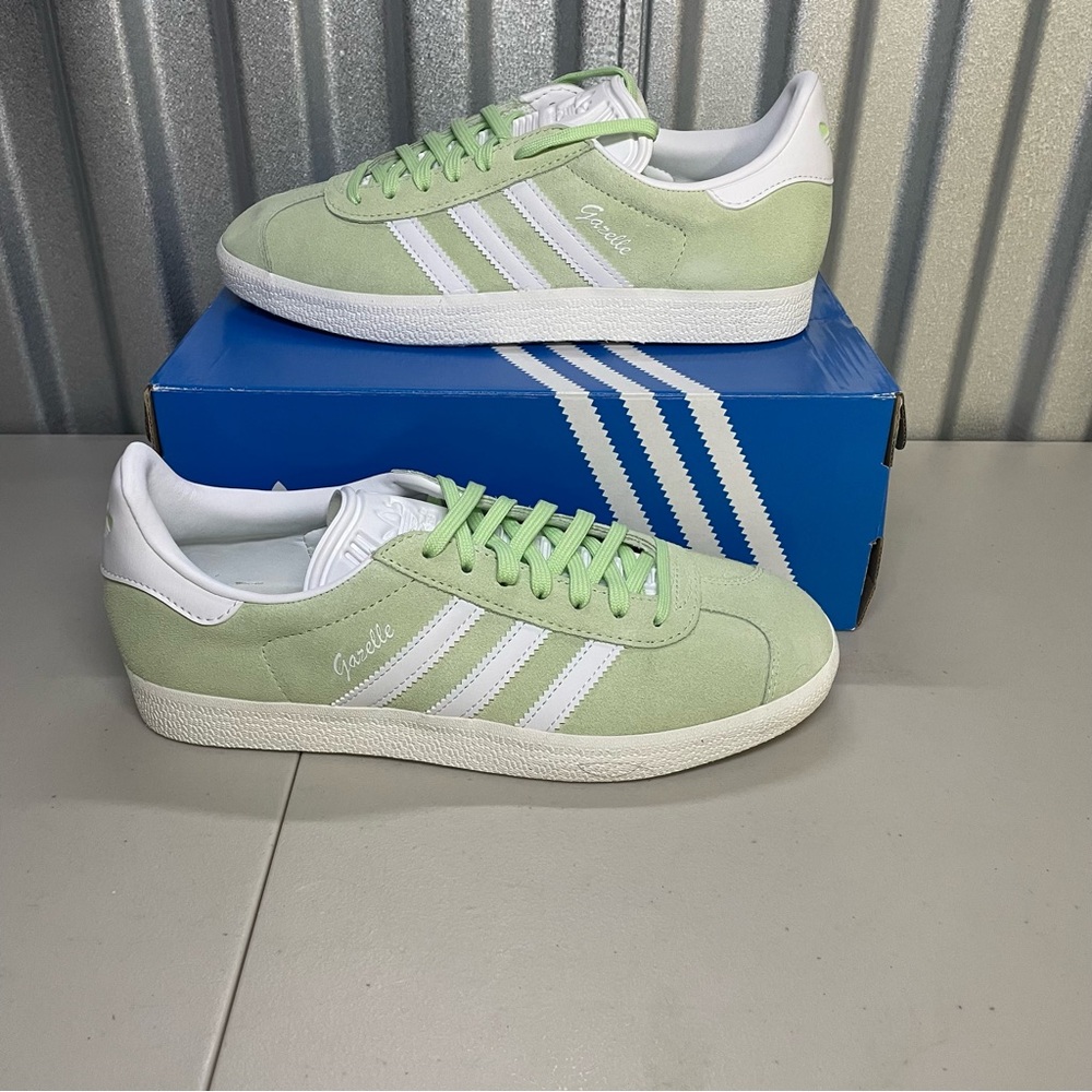 Adidas Semi Green Spark IE0442 Women’s Shoes NEW Size 7.5